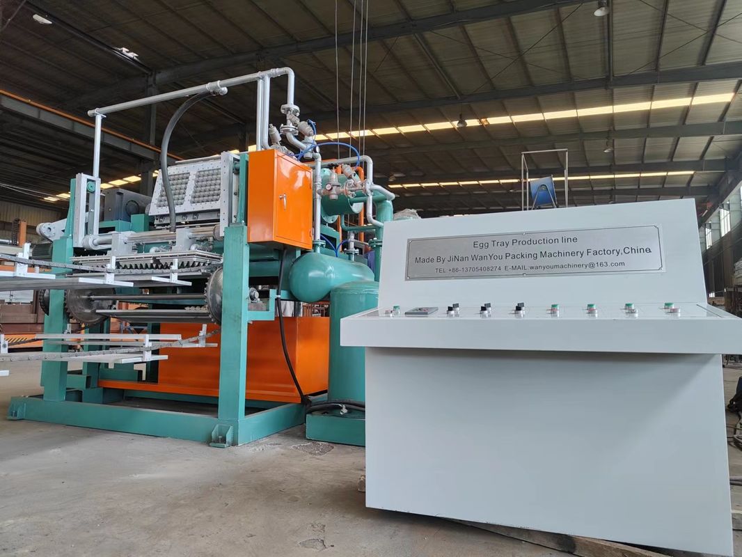 Macchina per la produzione di vassoi per uova di carta 3 x 4 rotativa Linea di produzione di muffe Compatta e facile da usare Produrre 2000 vassoi per uova all'ora