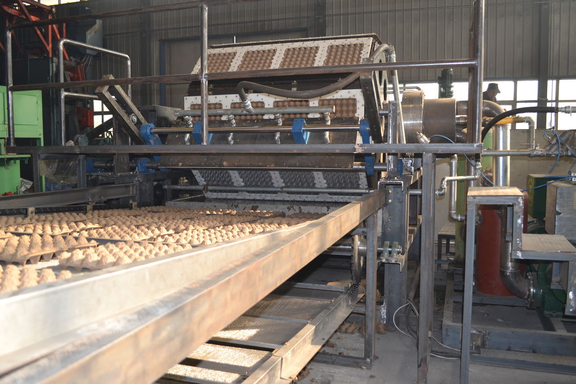 Macchina per vassoi per uova di piccole e alte capacità per l' impresa domestica, linea di produzione di vassoi per uova tipo rotativo