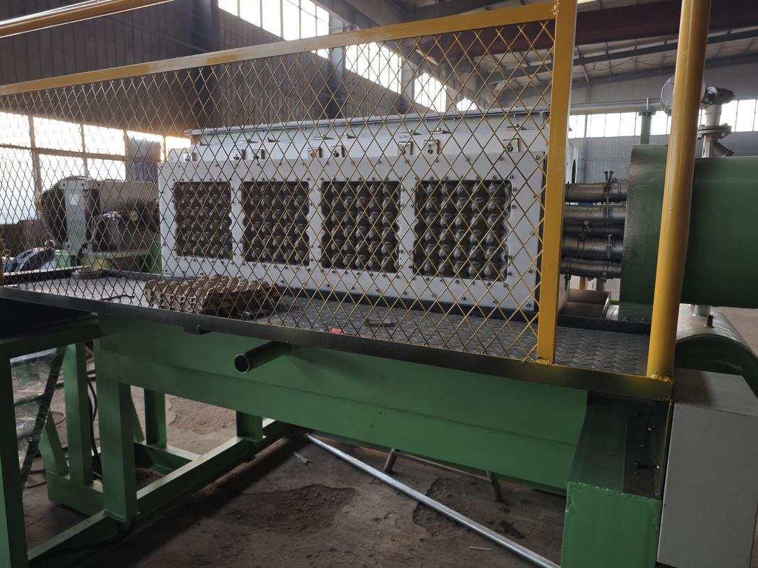 Macchina per la produzione di cartoni per uova in carta colorata verde con basso consumo energetico Linea di produzione vassoi per uova Macchina per vassoi per uova