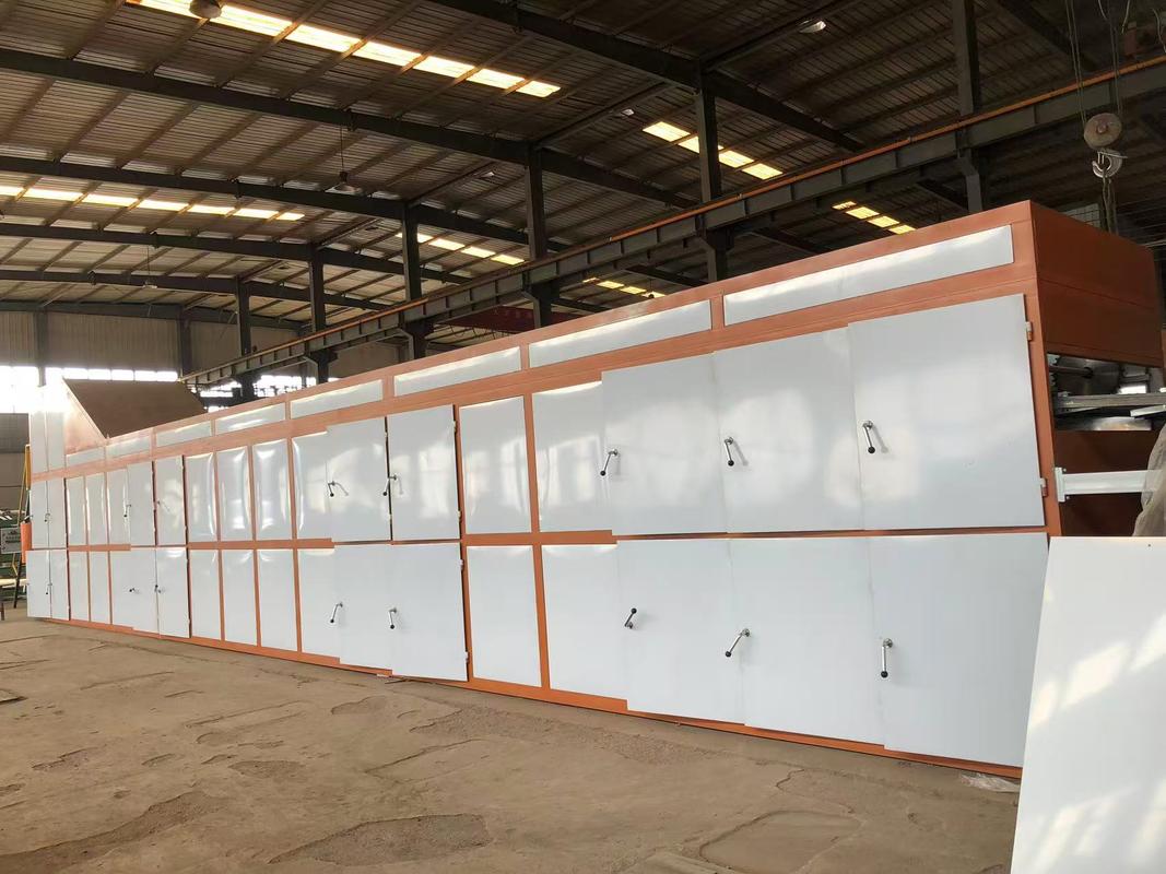 Linea di produzione automatica di vassoi per uova che utilizza la polpa di carta riciclata per creare vari tipi di cartoni e vassoi per uova 5000-6000pcs/h Controllato da PLC