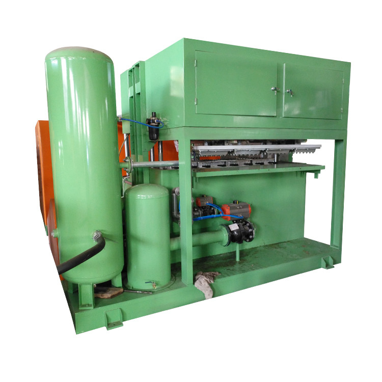 Macchina per vassoi di uova di carta Piccola capacità Installazione conveniente Linea di produzione vassoi per uova per la fabbricazione di cartoni per uova