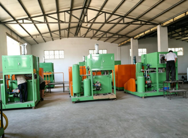 PLC Controllato 1300-1500pcs Per Hour Egg Tray Machine Egg Carton Machine per la realizzazione di vassoi di uova cartoni di uova vassoi di scarpe vassoi di nurseries per le piccole imprese idea stampi in alluminio