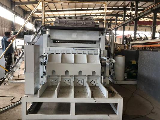 Linea di produzione di vassoi per uova rotativa 4*4 stampi 2500-3000 pezzi/ora dotata di unità di preparazione della polpa, formatura, asciugatura e impilamento per la produzione di vassoi per uova